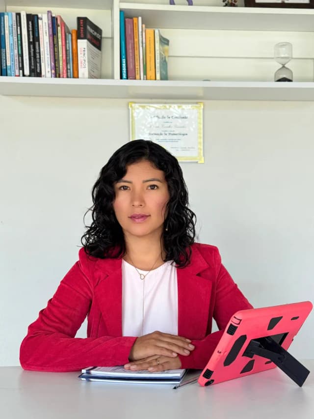 Yesenia Zevallos - Numerologa profesional y fundadora de Clave de tu Ser